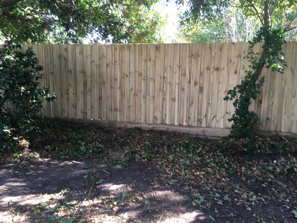 Fence builder services, paling, picket, ColorBond, retaining walls